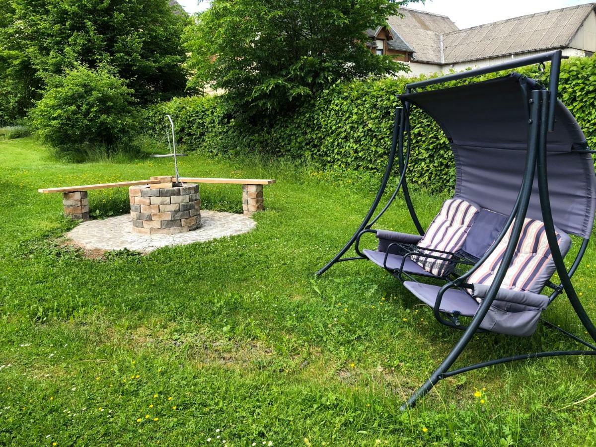 Ferienhaus Eifel Charlotte Dahlem  ภายนอก รูปภาพ