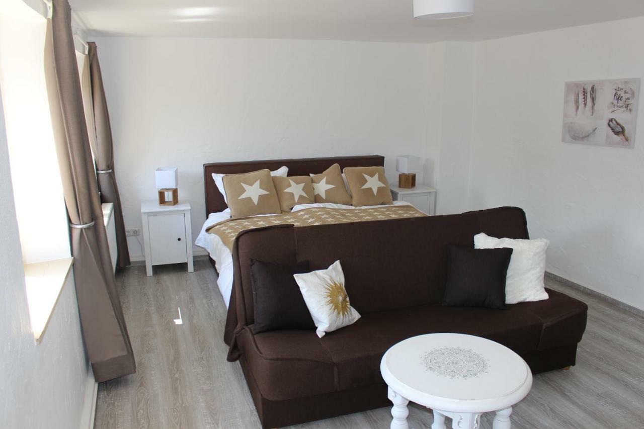 Ferienhaus Eifel Charlotte Dahlem  ภายนอก รูปภาพ